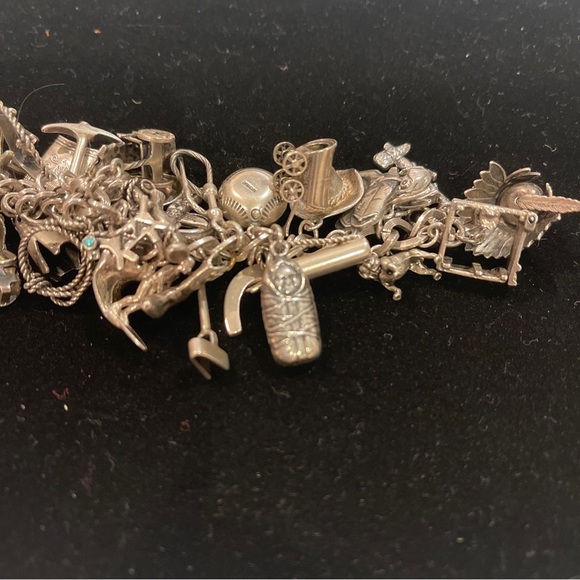 VINTAGE WESTERN NATIVE AMERICANA LOADED CHARM BRACELET 55+ CHARMS STERLING - Picture 6 of 16